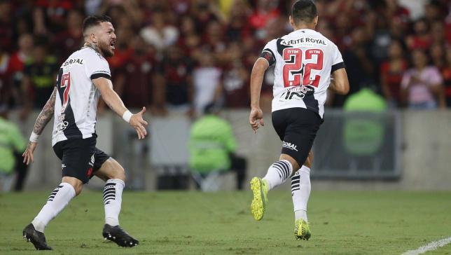 Vasco vai indo muito bem com Luxemburgo concentrado