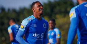 Após nova pichação 'sofisticada', Cruzeiro treina quase completo e em silêncio