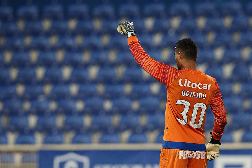 Alvo do Guarani, Bruno Brígido passa por cirurgia na mão esquerda em Portugal