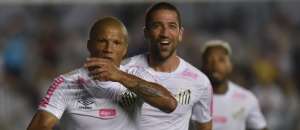 'Estrangeiros não querem o espaço dos brasileiros', diz Sánchez, do Santos