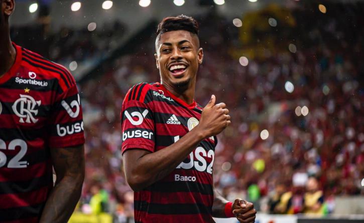 Se cuida, Gabigol! Bruno Henrique cola em companheiro com hat-trick