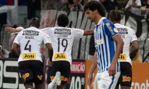 Artilheiro destaca crescimento do Corinthians com Coelho: 'Evoluímos em pouco tempo'