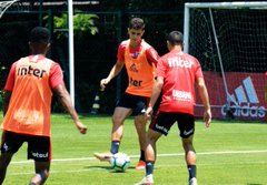 Em casa, São Paulo busca acabar com jejum contra o Vasco no Brasileirão