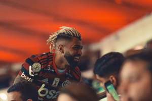 Flamengo vive impasse com Gabriel e sonda estrelas do PSG e Atlético de Madrid