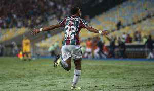 Herói comemora pintura e capitão dedica vitória à torcida do Fluminense