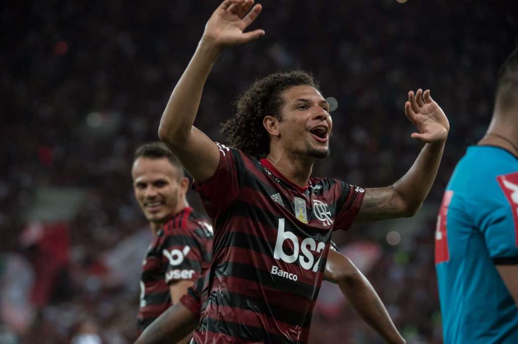 Arão comandou o show do Flamengo contra o Ceará