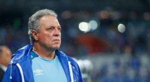 Perrella anuncia demissão de Abel Braga e chegada de Adilson Batista ao Cruzeiro