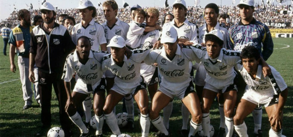 Série B: Bragantino lança camisa em homenagem às grandes conquistas