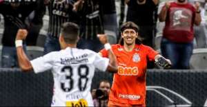 Pedrinho volta a treinar e pode reforçar o Corinthians contra o Atlético-MG