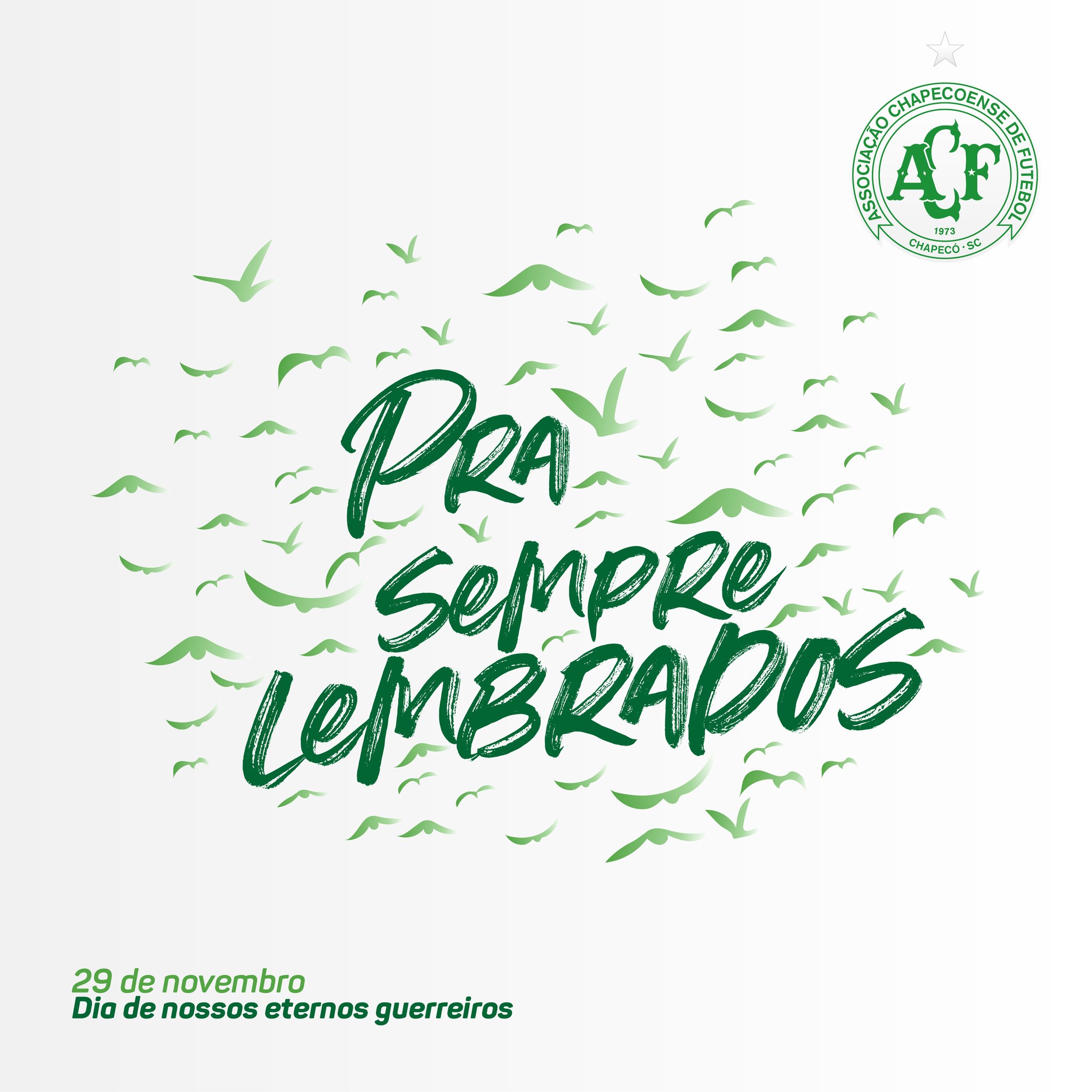 Com Neto presente, Chapecoense presta homenagem às vítimas da tragédia com missa