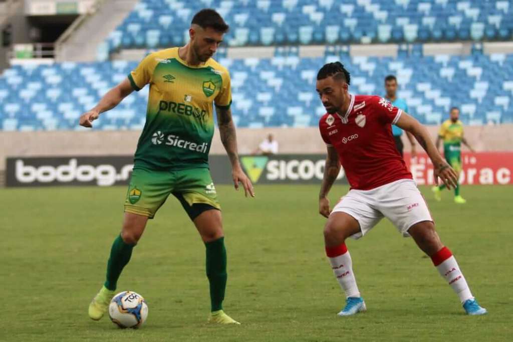 Vila Nova ganhou do Cuiabá na Arena Pantanal (Foto: Ascomm Cuiabá)