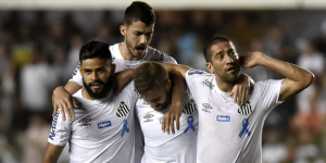 Desfalcado, Santos confia em força na Vila para evitar surpresa da Chapecoense