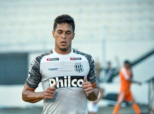 Futuro de zagueiro na Ponte só será definido após Fluminense escapar da degola