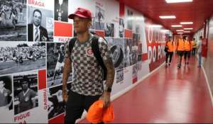 Zé Ricardo fecha último treino do Inter e mantém dúvida sobre argentino