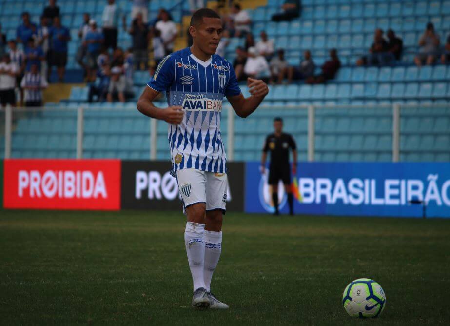 Avaí se reapresenta com duas baixas para jogo contra o Flamengo