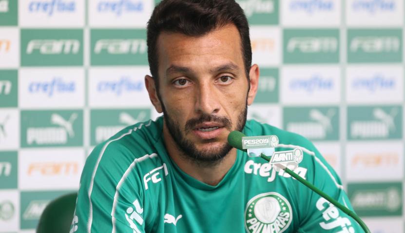 Ex-Santos e Corinthians, zagueiro do Palmeiras vai anunciar aposentadoria nesta quarta