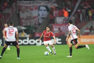No Morumbi, Internacional aposta na força fora de casa em duelo por vaga na Libertadores
