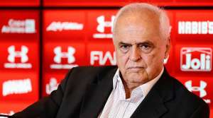 Grupo de conselheiros do São Paulo pede impeachment do presidente Leco