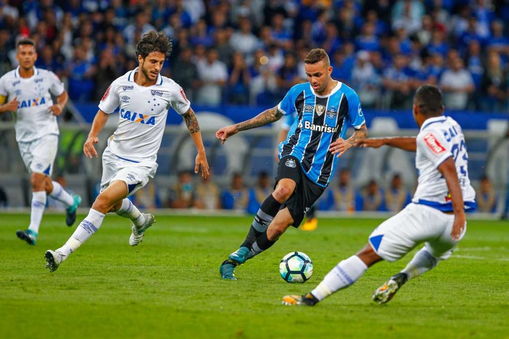 Grêmio e Cruzeiro se enfrentam pela 37ª rodada do Brasileirão