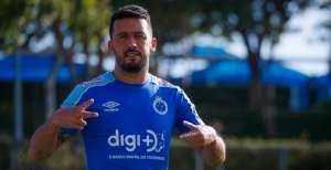 Edílson cutuca diretoria do Cruzeiro e pede para torcedores acreditarem