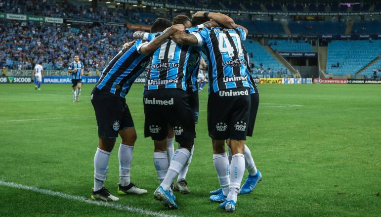 Jogadores do Grêmio comemoram vitória sobre o Cruzeiro (Foto: Lucas Uebel/Grêmio)