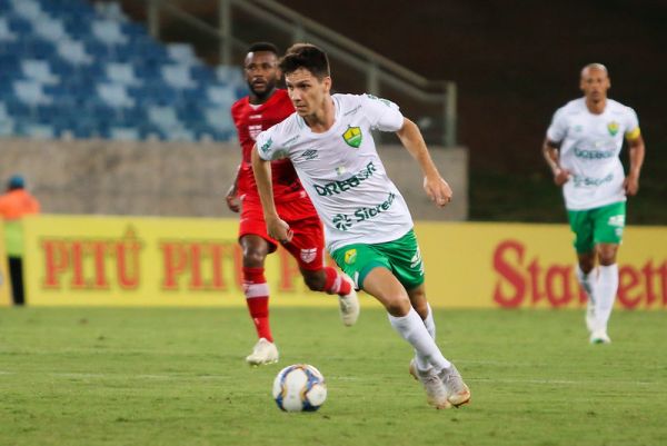 Paulistão: Após indicação de Michel Alves, Guarani monitora ex-volante do Cuiabá para 2020