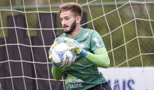 Ex-Fluminense, Léo Lang renova com América-MG até 2021