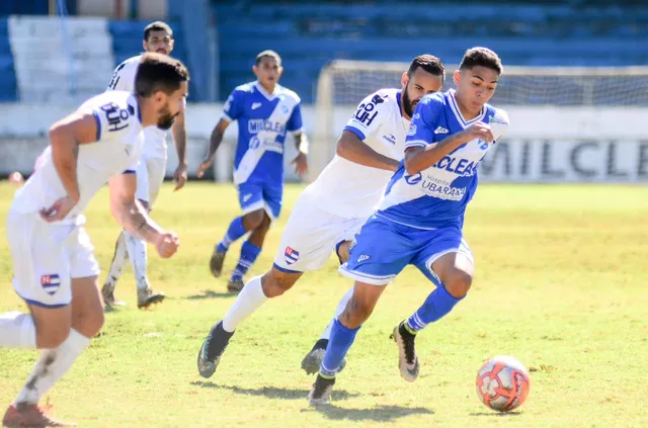 Paulista A2: Lateral agradece permanência no Taubaté e foca em levar time para elite