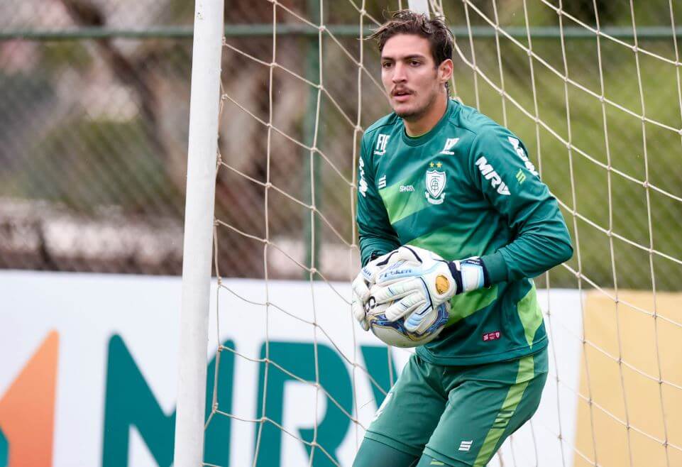 Mineiro: Goleiro do Flamengo, atacante do Corinthians e mais um deixam o América