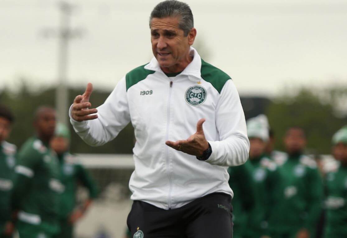 Paranaense: Coritiba espera bater o martelo pela permanência do treinador