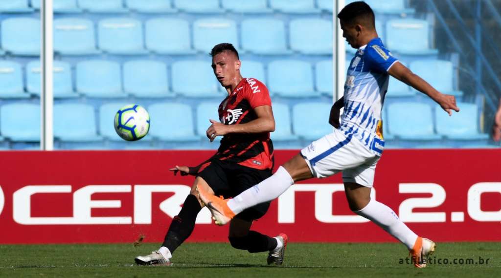 Avaí e Athletico-PR ficam no empate sem gols na última rodada do BR