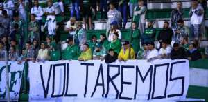 Chapecoense passa pano em ano de queda e ainda cutuca torcedores