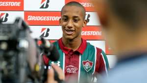 Garoto de 18 anos se despede do Fluminense para realizar sonho na Europa