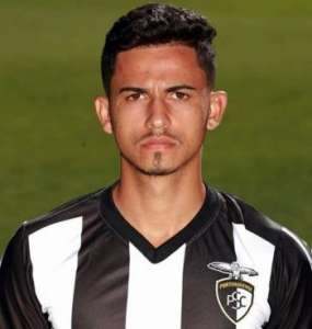 Bahia está perto de contratar ex-lateral do Atlético-MG que está na Europa