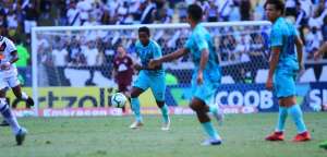 Chapecoense revela sondagens por revelação; Elicarlos se despede do clube