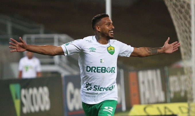 Paulistão: Empresário revela interesse do Guarani em ex-atacante do Cuiabá