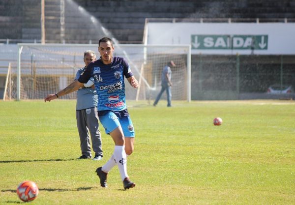 Paulista A3: Remanescente de 2019, volante confia na preparação do Comercial