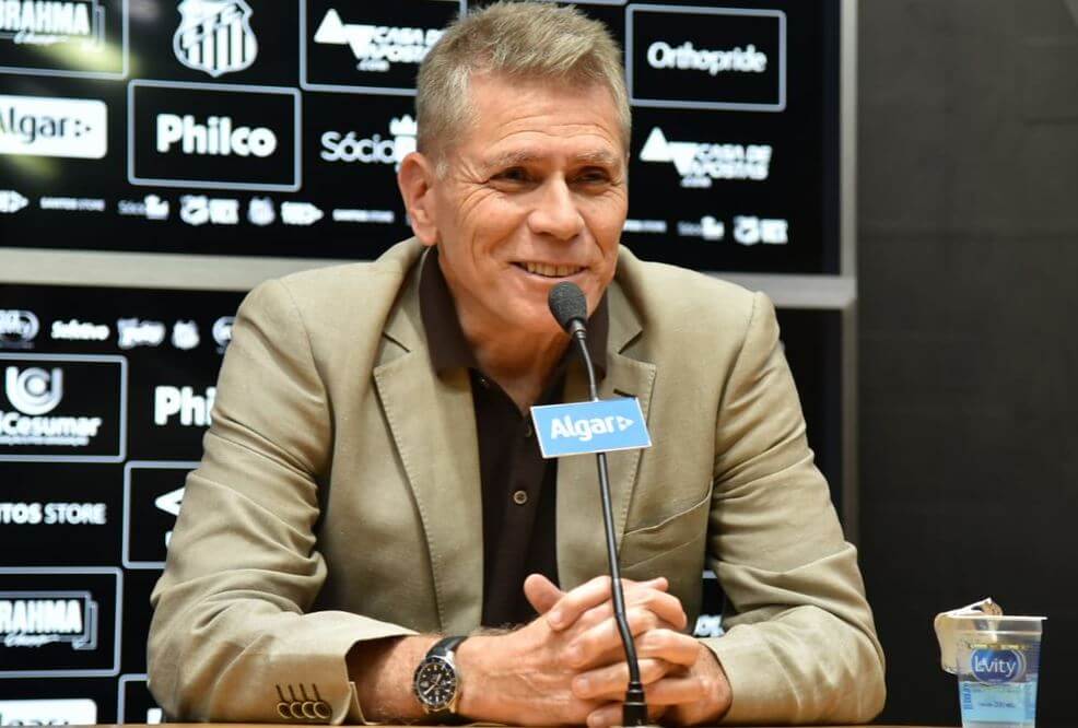 Após anunciar saída do Santos, Paulo Autuori negocia com time do Brasileirão