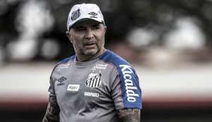 Santos confirma saída de treinador argentino: 