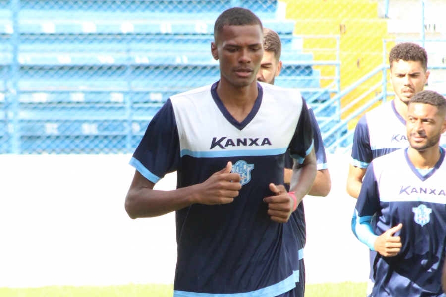 Paulista A3: Marília apresenta zagueiro e busca mais 3 jogadores para fechar elenco