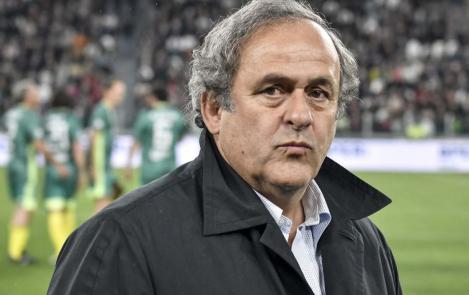 Fifa vai à Justiça para recuperar R$ 8 milhões pagos por Blatter a Platini