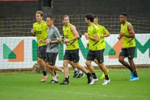 Na reapresentação do Flamengo, Bruno Henrique treina e deve jogar o Mundial