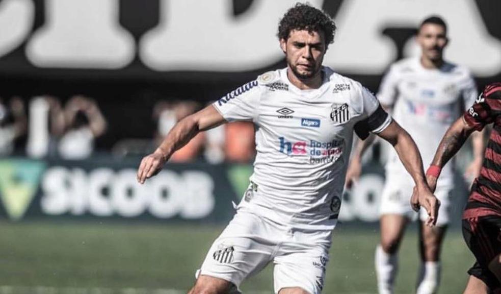 Grêmio quer lateral-direito do Santos e também monitora goleiro