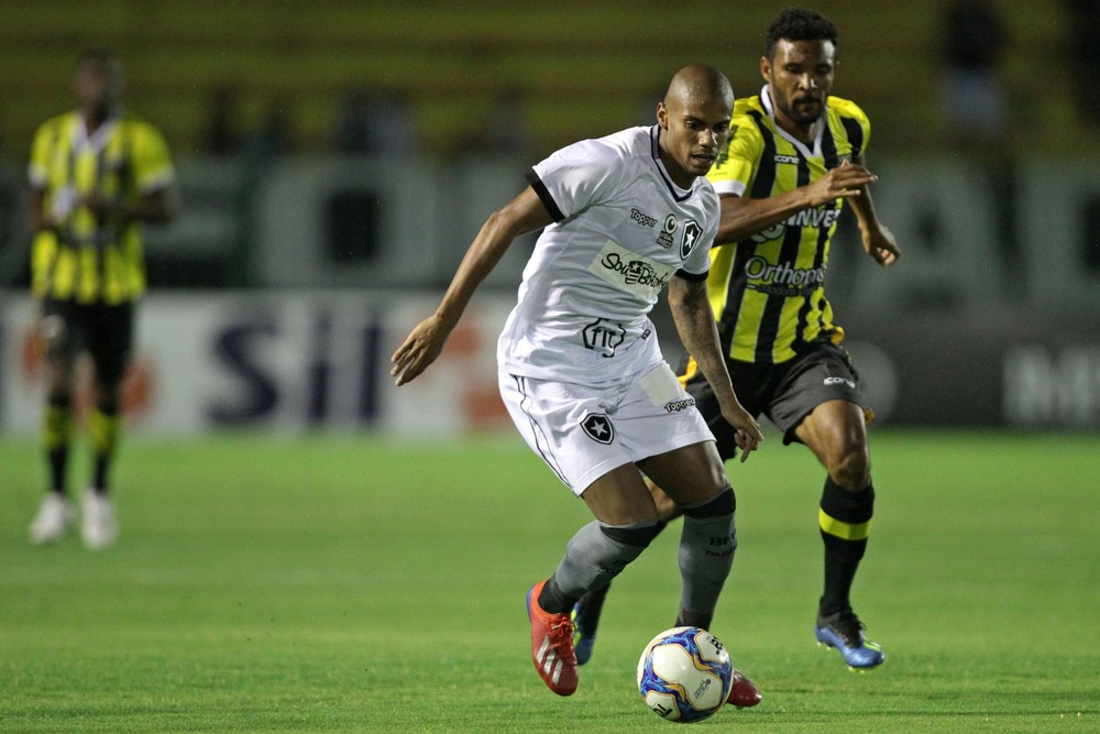 Mineiro: América está perto de fechar com revelação do Botafogo