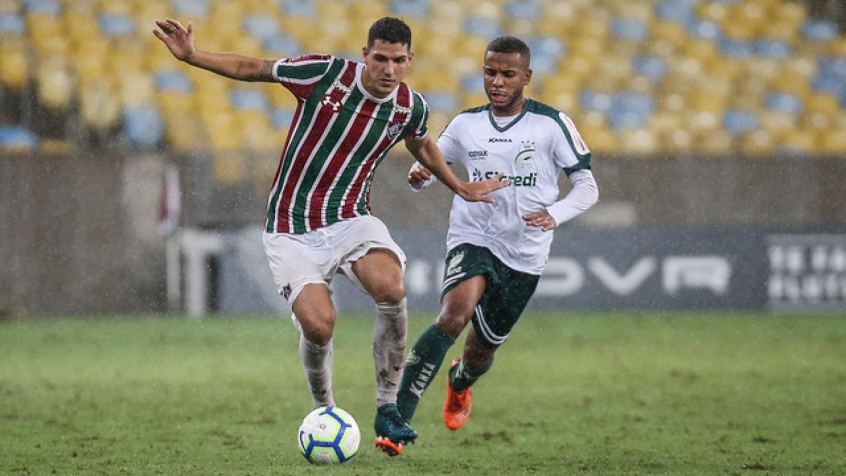 Criciúma revela negociação com Fluminense por zagueiro Nino