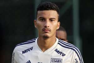 Paulistão: Bragantino chega a acordo e deve anunciar zagueiro do São Paulo