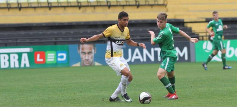 Após Reinaldo, Criciúma empresta atacante ao Athletico-PR