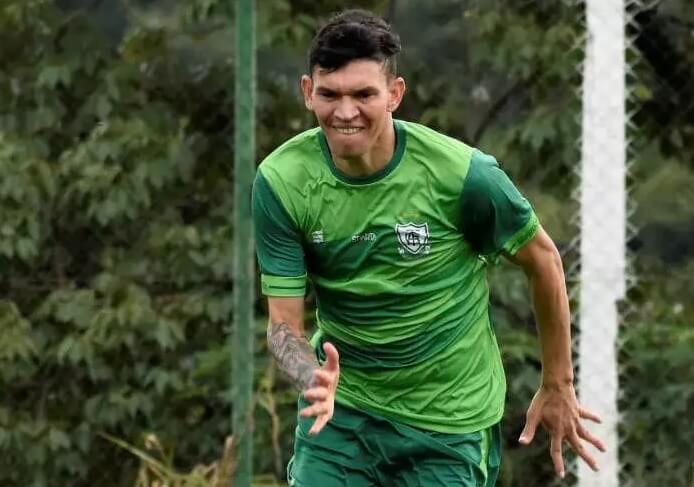 Paulistão: Ponte sonda ex-Grêmio, mas salário dificulta o acerto