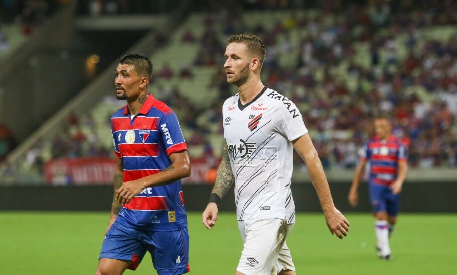Fortaleza faz jogo duro e atacante fica distante do Náutico