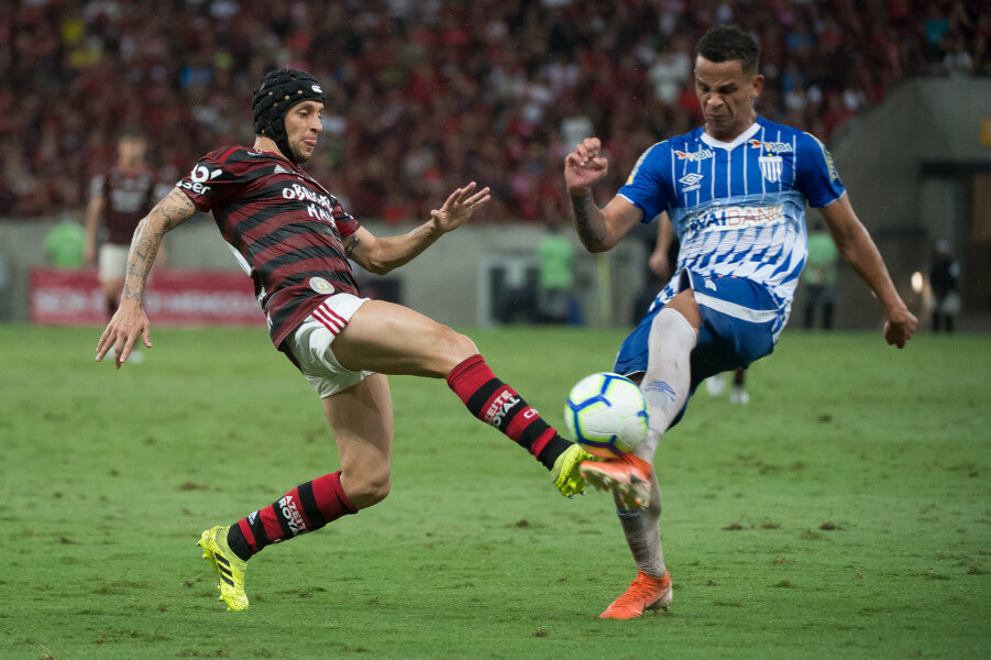 Lateral diz que título mundial seria presente para coroar ano do Flamengo